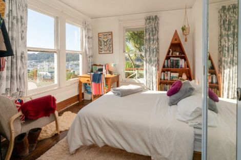 Photo of property in 94 Rolleston Street, Mount Cook, Wellington, 6021