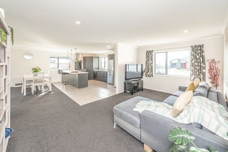Photo of property in 41 Magnolia Crescent, Tawhero, Whanganui, 4501