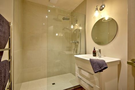 Photo of property in 5 Flynn Lane, Arrowtown, 9302