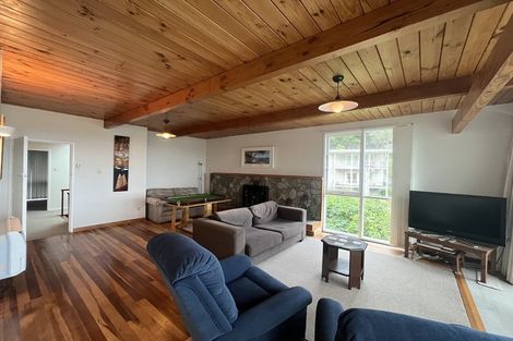 Photo of property in 34 Nikau Street, Eastbourne, Lower Hutt, 5013