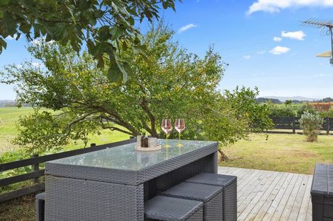 Photo of property in 104 Kaihau Road, Karioitahi, Waiuku, 2683