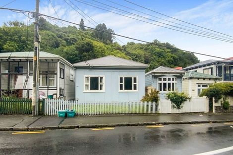 Photo of property in 174 Aro Street, Aro Valley, Wellington, 6021