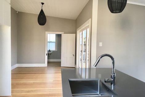 Photo of property in 1/2 Milton Road, Northcote Point, Auckland, 0627