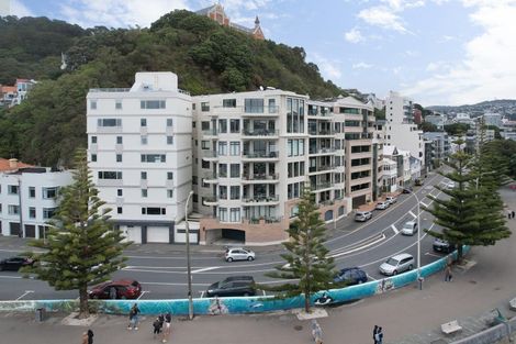 Photo of property in Bay Point Apartments, 6b/172 Oriental Parade, Oriental Bay, Wellington, 6011