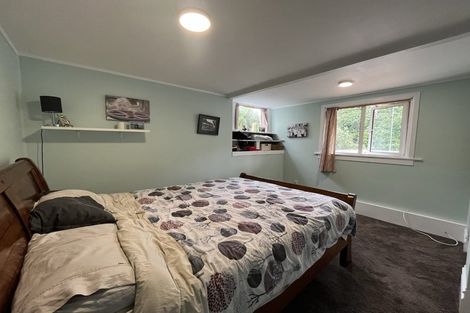 Photo of property in 143 Houghton Bay Road, Houghton Bay, Wellington, 6023