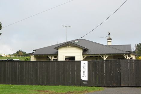 Photo of property in 16 Pukenui Street, Strandon, New Plymouth, 4312