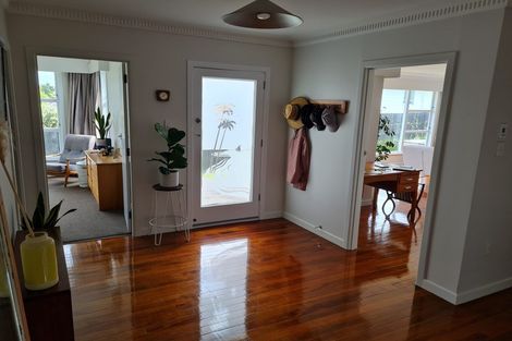 Photo of property in 286a Rangatira Road, Beach Haven, Auckland, 0626