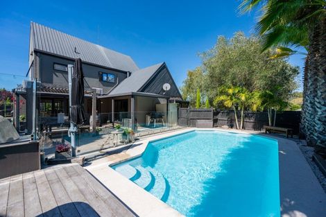 Photo of property in 37 Kent Terrace, Taradale, Napier, 4112