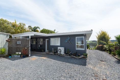 Photo of property in 10 Falls View Road, Haruru, 0204