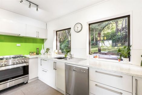 Photo of property in 21 Cochrane Avenue, Arkles Bay, Whangaparaoa, 0932