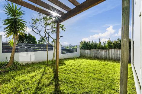 Photo of property in 2/57 Gladstone Road, Northcote, Auckland, 0627