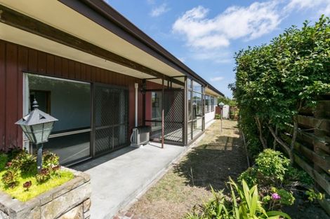 Photo of property in 27 Norwich Crescent, Tamatea, Napier, 4112