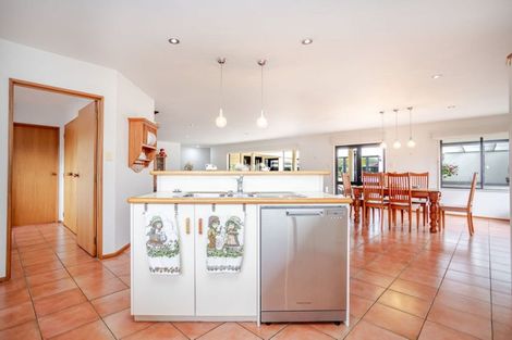 Photo of property in 9 Smith Street, Dannevirke, 4930