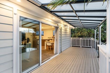 Photo of property in 26 Arlette Place, Massey, Auckland, 0614