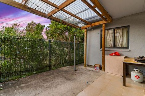 Photo of property in 11e Sturges Road, Henderson, Auckland, 0612