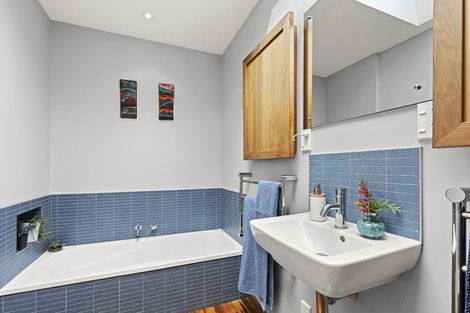 Photo of property in 323 Ohiro Road, Brooklyn, Wellington, 6021