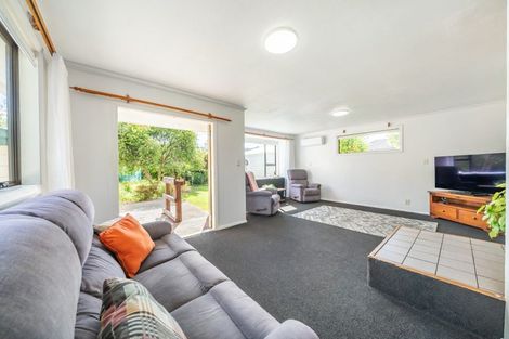 Photo of property in 4 Davis Crescent, Elderslea, Upper Hutt, 5018