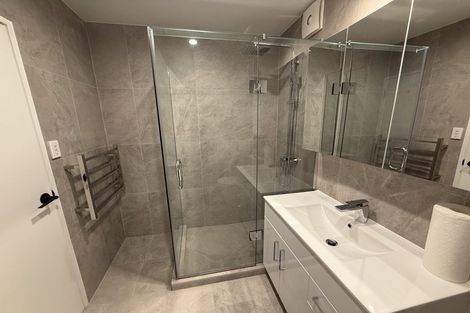 Photo of property in 24 Park Hill Road, Birkenhead, Auckland, 0626