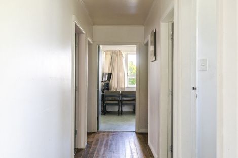 Photo of property in 30 Cambridge Terrace, Kaiti, Gisborne, 4010