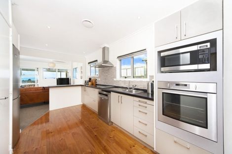 Photo of property in 5 Norfolk Road, Stanmore Bay, Whangaparaoa, 0932