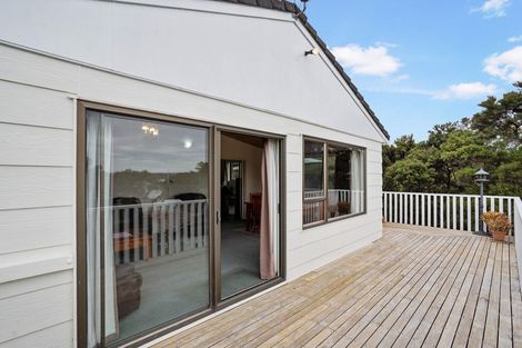 Photo of property in 14 Traffic Road, Greenhithe, Auckland, 0632