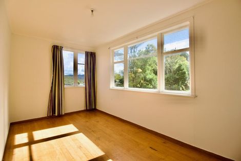 Photo of property in 5 Norman Road, Titirangi, Auckland, 0604