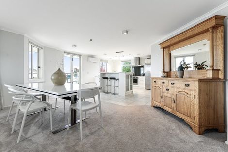 Photo of property in 40d Thackeray Street, Hamilton Lake, Hamilton, 3204