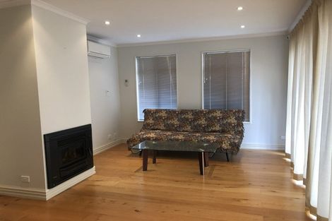 Photo of property in 118 Bleakhouse Road, Mellons Bay, Auckland, 2014