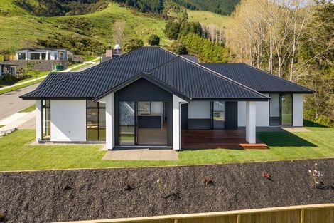 Photo of property in 86 Sunningdale Drive, Stoke, Nelson, 7011