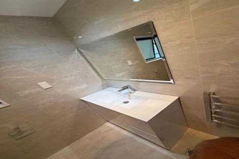 Photo of property in 16 Christmas Road, Manurewa, Auckland, 2102