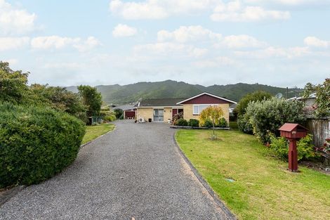 Photo of property in 15 Belvedere Avenue, Waikanae, 5036