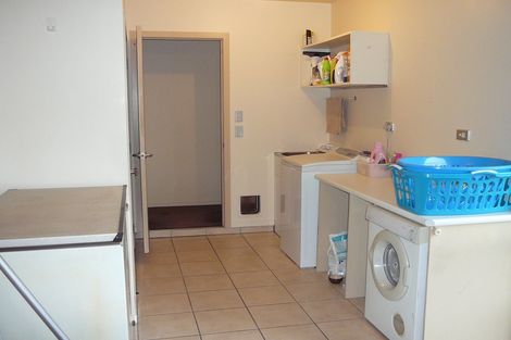 Photo of property in 100 Shields Street, Clyde, 9330