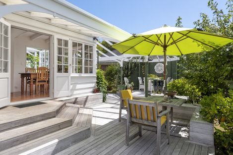 Photo of property in 159 Bleakhouse Road, Mellons Bay, Auckland, 2014