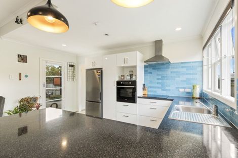 Photo of property in 56 Maire Street, Inglewood, 4330