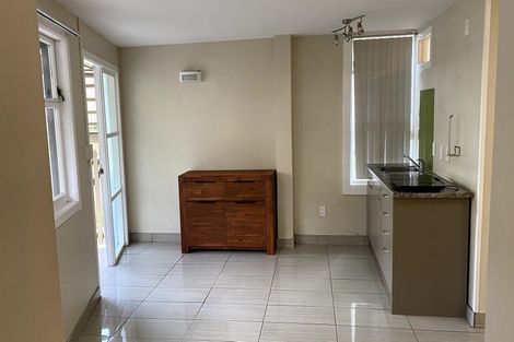 Photo of property in 5 Higgs Road, Mount Wellington, Auckland, 1060