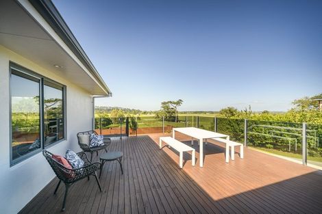 Photo of property in 88 Tokomaru Road East, Tokomaru, Palmerston North, 4474
