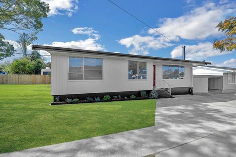 Photo of property in 1/21 Woodside Road, Massey, Auckland, 0614