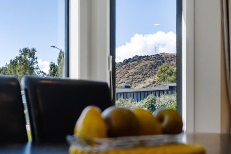 Photo of property in 1 Mitchell Place, Cromwell, 9310