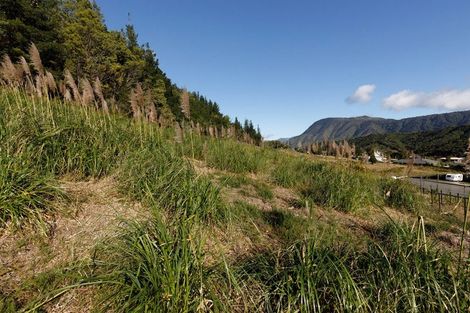 Photo of property in 10 Raukura Rise, Picton, 7220