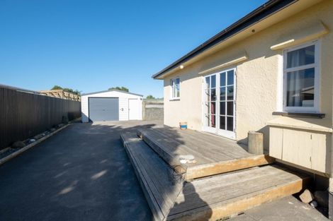 Photo of property in 2 Collins Street, Hawera, 4610