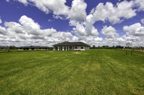 Photo of property in 26 Whitcombe Place, Darfield, 7571