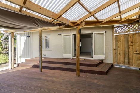 Photo of property in 26 Clawton Street, Westown, New Plymouth, 4310