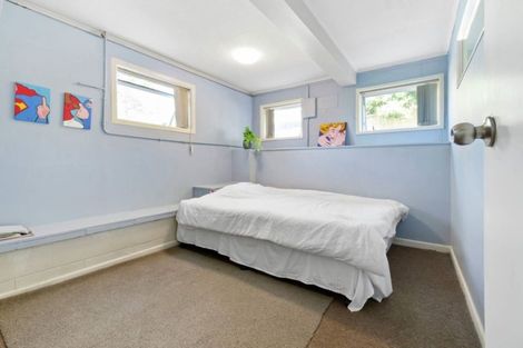 Photo of property in 7 Ellesmere Crescent, Pakuranga Heights, Auckland, 2010
