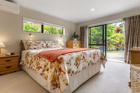 Photo of property in 1 Astor Place, Orewa, 0931