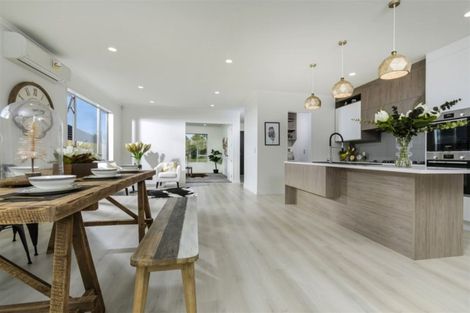 Photo of property in 39 Nobilo Road, Kumeu, 0810