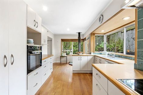 Photo of property in 13 Seymour Road, Mellons Bay, Auckland, 2014