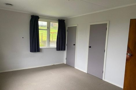 Photo of property in 49 Davidson Crescent, Tawa, Wellington, 5028