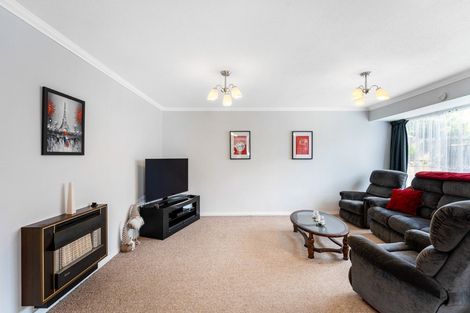 Photo of property in 1/24 Comeskey Grove, Elderslea, Upper Hutt, 5018