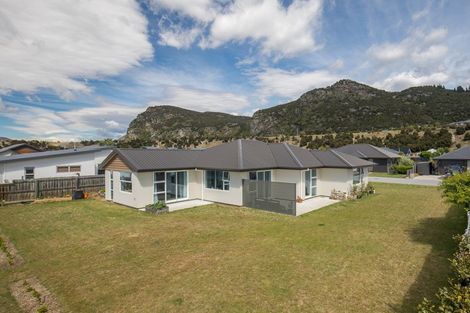 Photo of property in 9 Warbler Lane, Albert Town, Wanaka, 9305