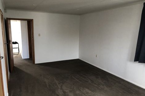 Photo of property in 12 Riversdale Drive, Merrilands, New Plymouth, 4312